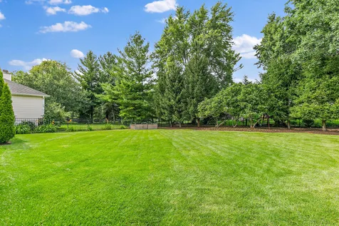 2256 Thornwood Court Aurora IL 60502