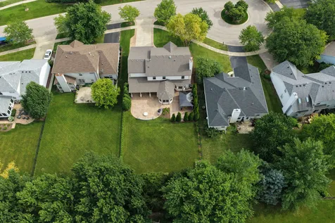 2256 Thornwood Court Aurora IL 60502