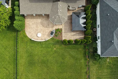 2256 Thornwood Court Aurora IL 60502