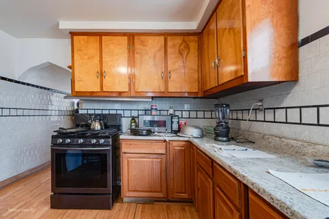 5212 South Sacramento Avenue Chicago IL 60632