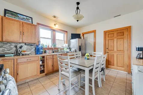 5212 South Sacramento Avenue Chicago IL 60632