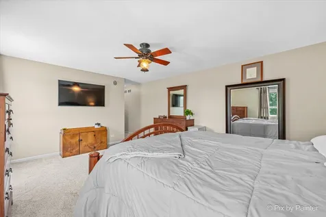 2033 Greenview Drive Woodstock IL 60098