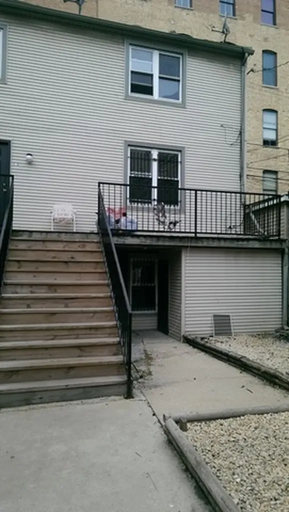 518 North May Street Chicago IL 60642