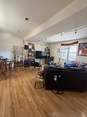 518 North May Street Chicago IL 60642