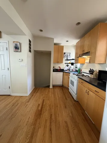 518 North May Street Chicago IL 60642