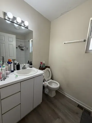 518 North May Street Chicago IL 60642