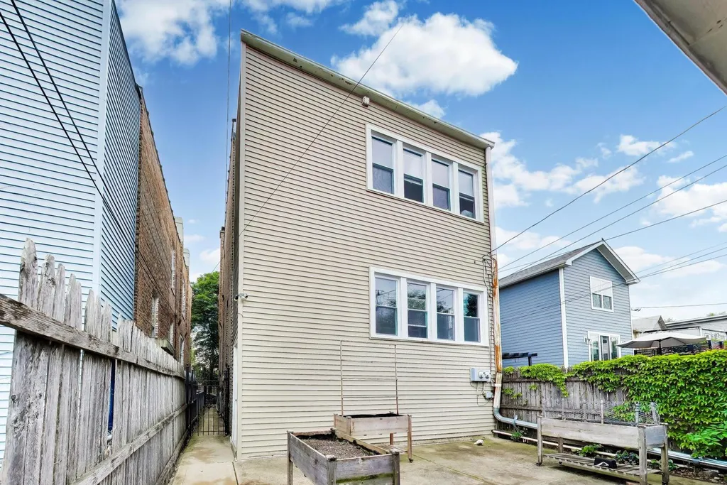 3410 West Shakespeare Avenue Chicago IL 60647