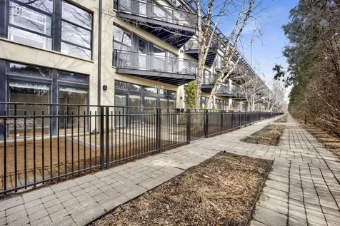 1071 West 15th Street Chicago IL 60608