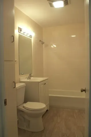 63 Pine Court Crystal Lake IL 60014