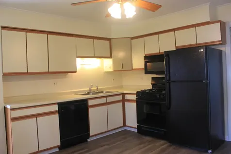 63 Pine Court Crystal Lake IL 60014