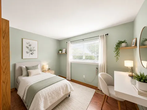 206 East Briarcliff Road Bolingbrook IL 60440