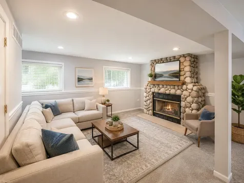 206 East Briarcliff Road Bolingbrook IL 60440
