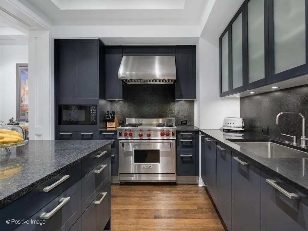 159 East Walton Place Chicago IL 60611