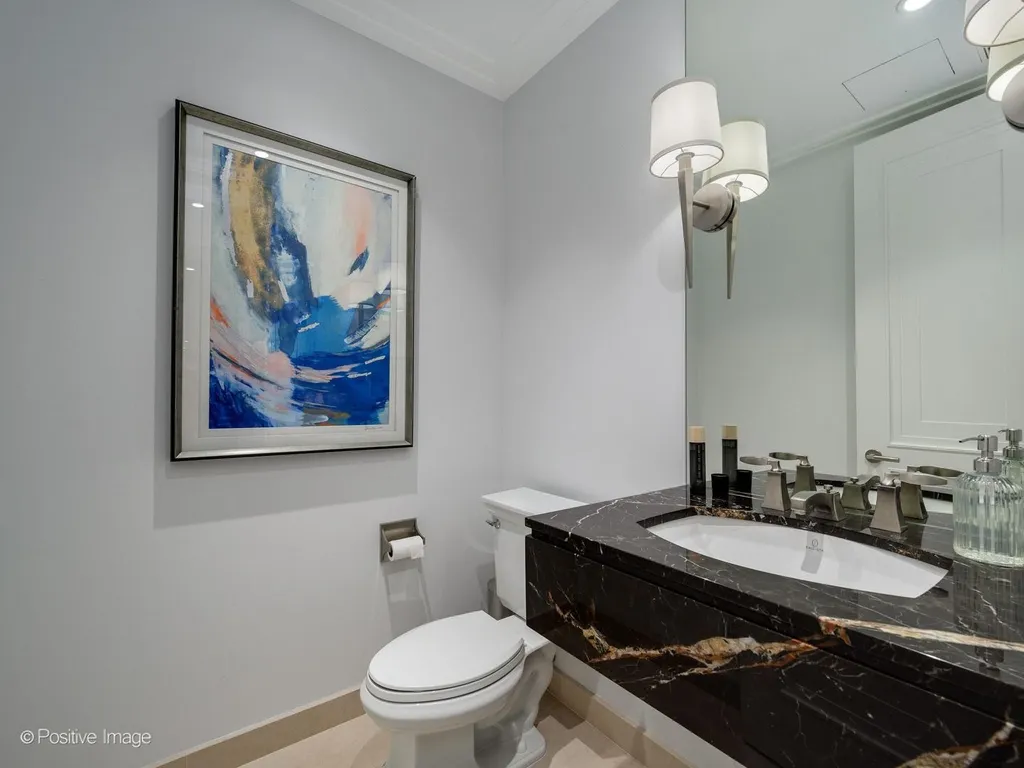 159 East Walton Place Chicago IL 60611