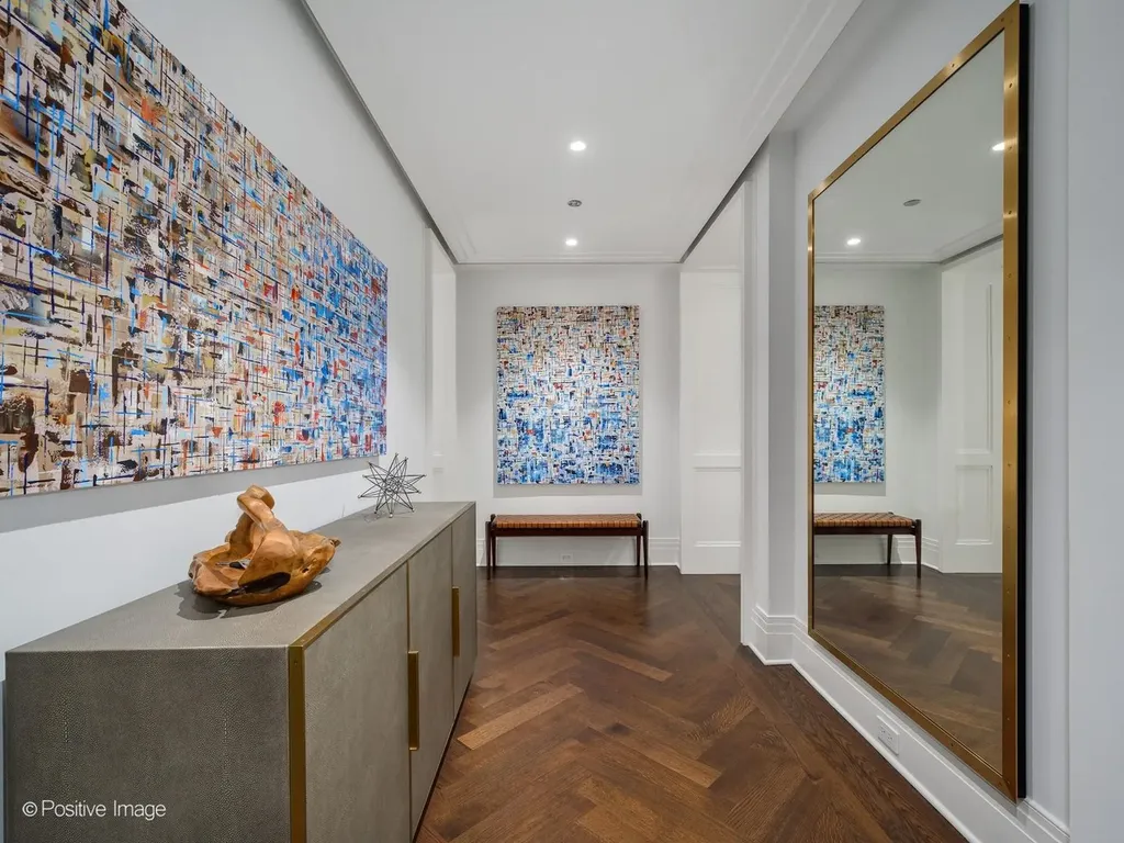 159 East Walton Place Chicago IL 60611