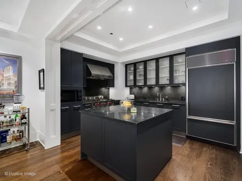 159 East Walton Place Chicago IL 60611