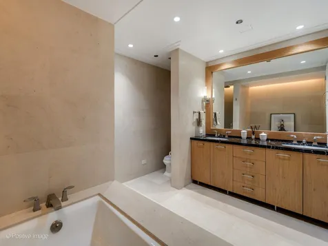159 East Walton Place Chicago IL 60611