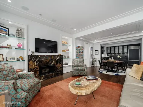 159 East Walton Place Chicago IL 60611