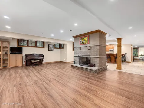 13001 Ravine Drive Lemont IL 60439