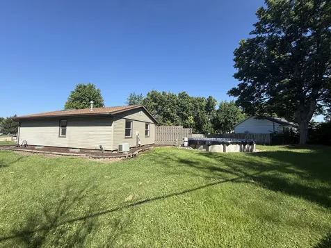 320 Midwestern Drive Ottawa IL 61350