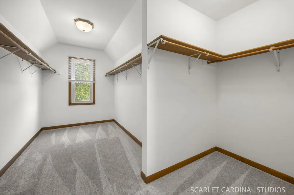 2760 Castlewood Court Aurora IL 60504