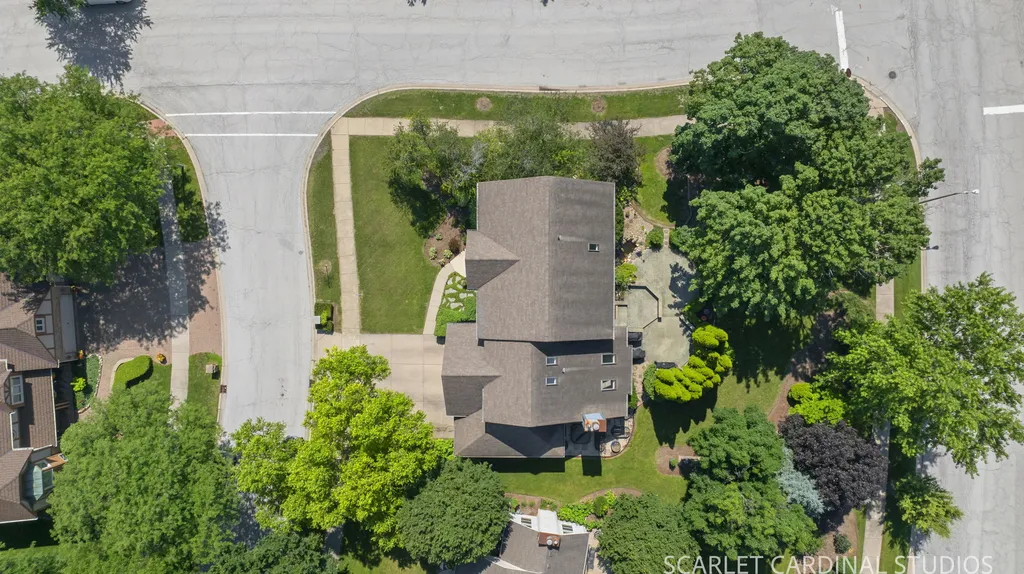 2760 Castlewood Court Aurora IL 60504