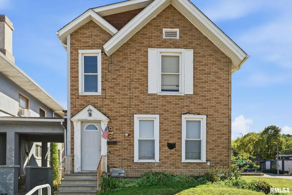 1918 6TH Avenue Moline IL 61265
