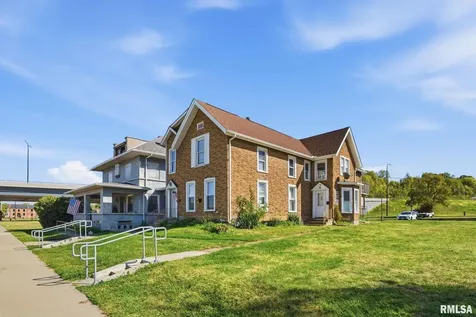 1918 6TH Avenue Moline IL 61265