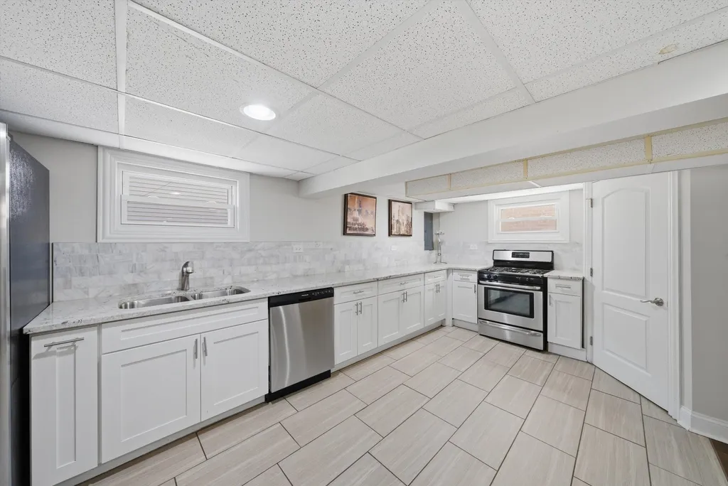 6153 West 63rd Street Chicago IL 60638