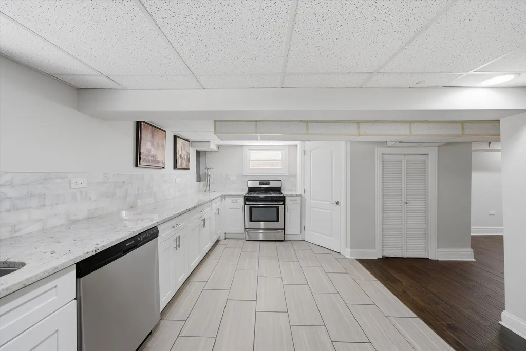 6153 West 63rd Street Chicago IL 60638