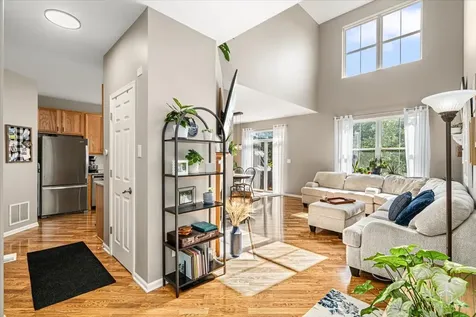 549 Peregrine Parkway Bartlett IL 60103