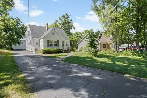 422 Harden Street Antioch IL 60002