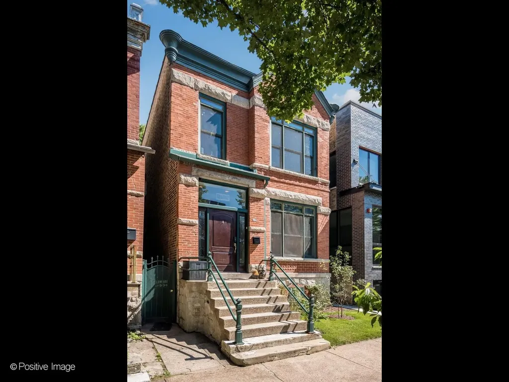 2436 West Superior Street Chicago IL 60612