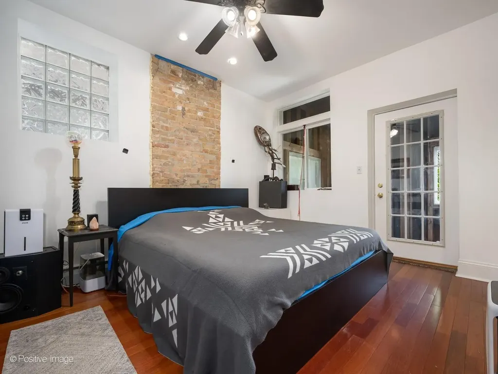 2436 West Superior Street Chicago IL 60612