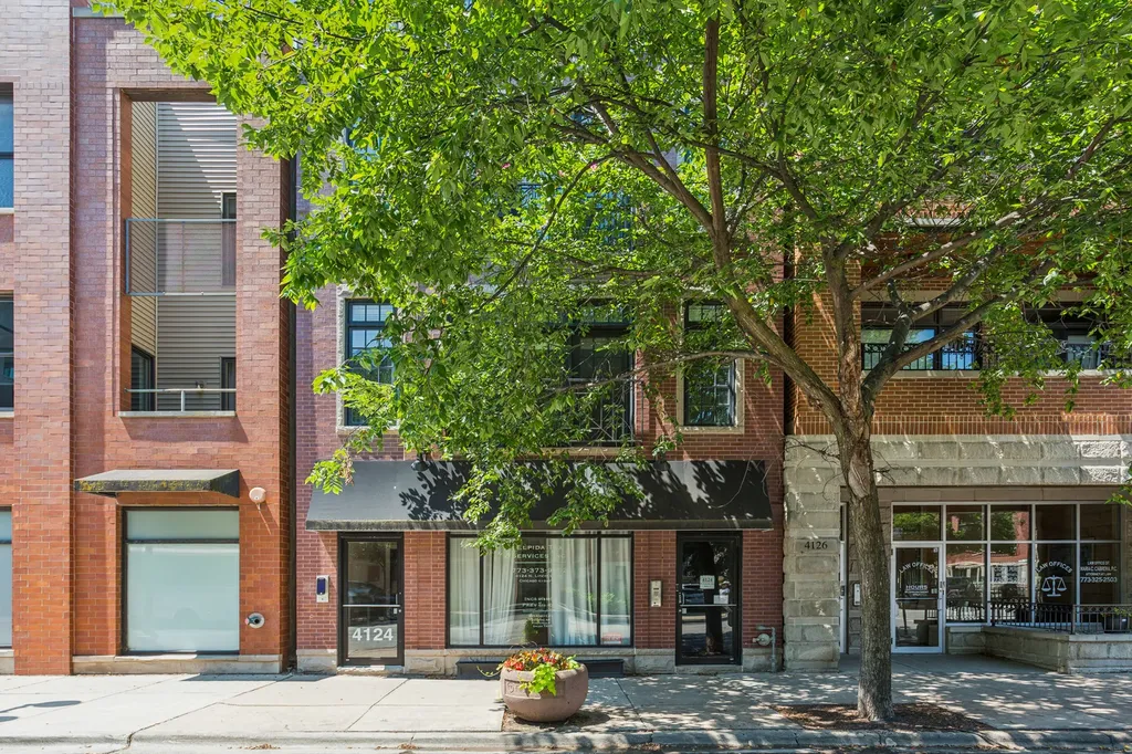 4124 North Lincoln Avenue Chicago IL 60618
