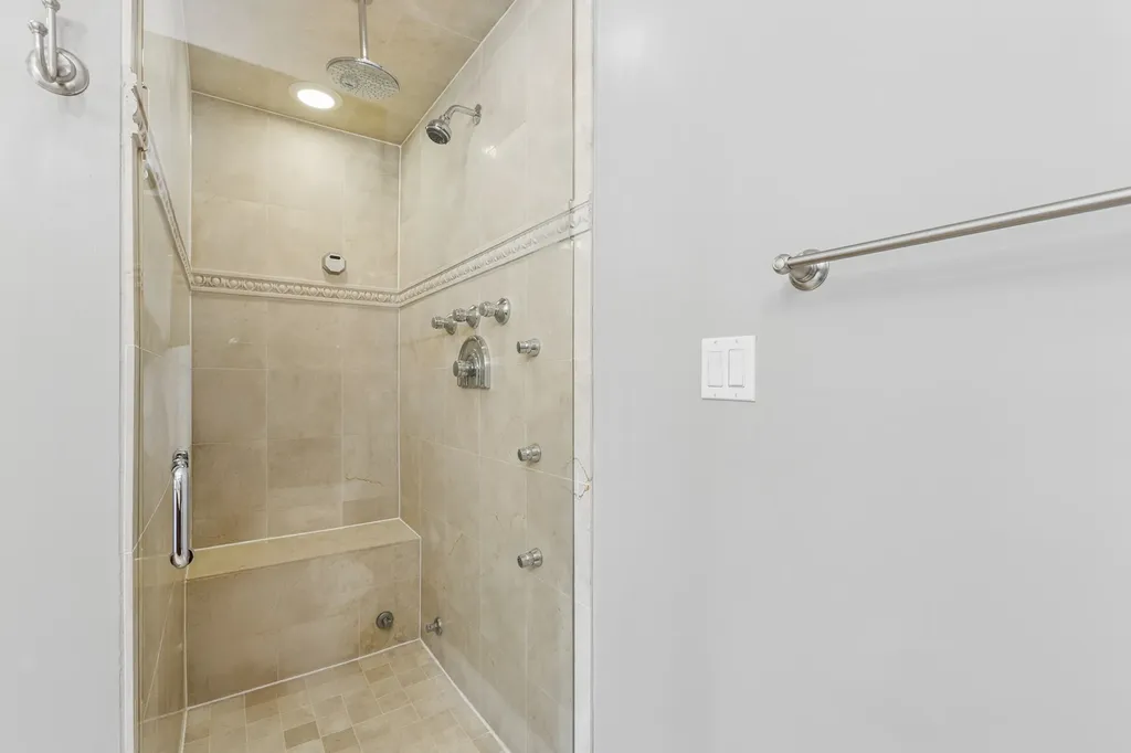 4124 North Lincoln Avenue Chicago IL 60618