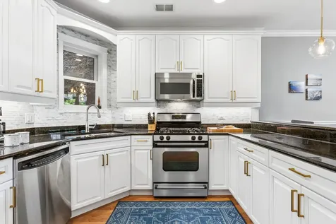 4124 North Lincoln Avenue Chicago IL 60618