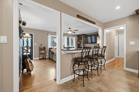 28 South Cherry Drive Oswego IL 60543