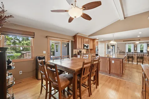 28 South Cherry Drive Oswego IL 60543