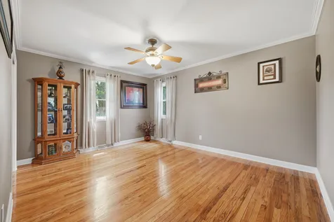 28 South Cherry Drive Oswego IL 60543