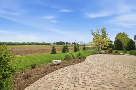 1934 Parkside Drive Sycamore IL 60178