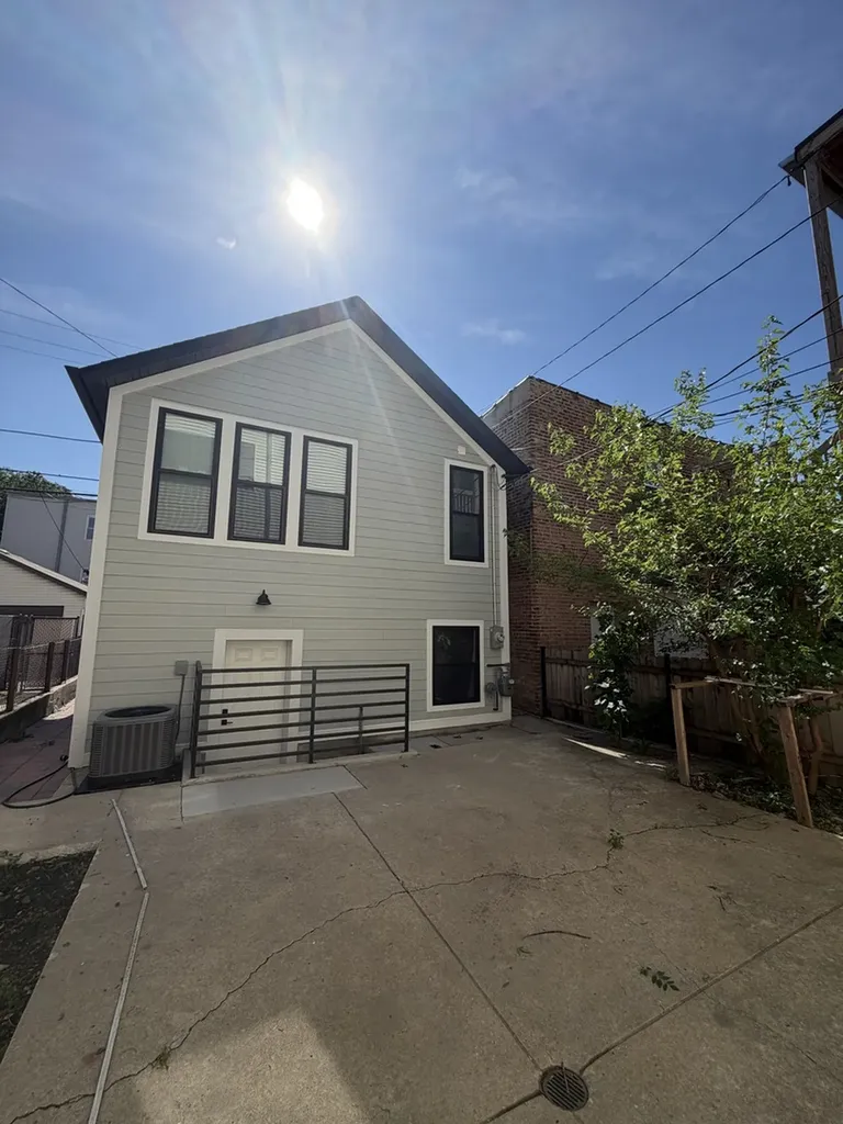 3351 South Union Avenue Chicago IL 60616