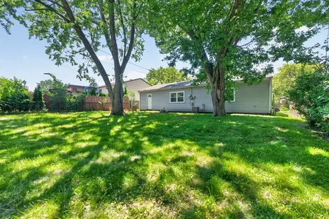103 Willow Road Streamwood IL 60107