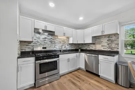 103 Willow Road Streamwood IL 60107