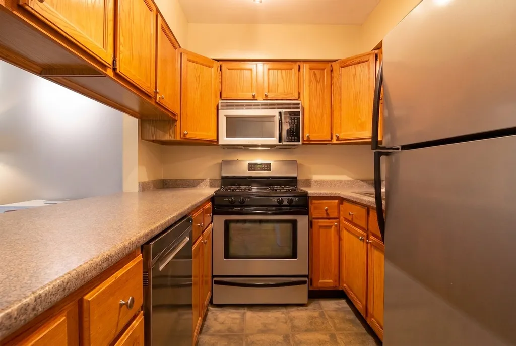 2044 North Larrabee Street Chicago IL 60614