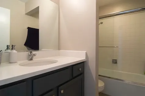 2044 North Larrabee Street Chicago IL 60614