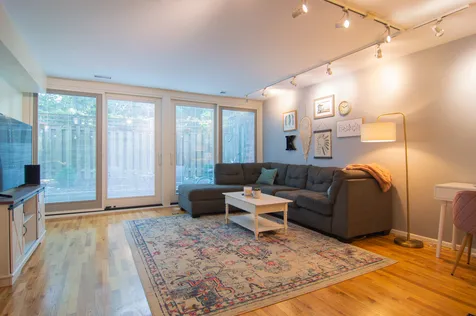 2044 North Larrabee Street Chicago IL 60614