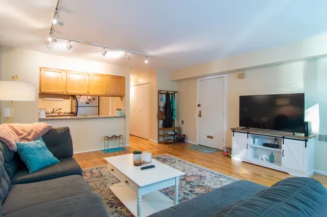 2044 North Larrabee Street Chicago IL 60614