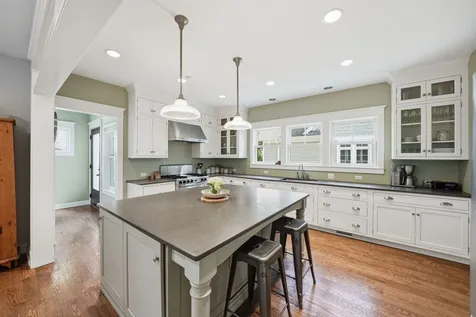 611 Prairie Avenue Barrington IL 60010