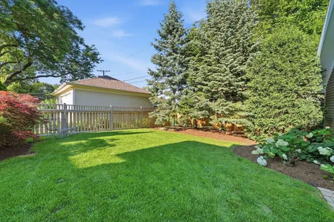 611 Prairie Avenue Barrington IL 60010
